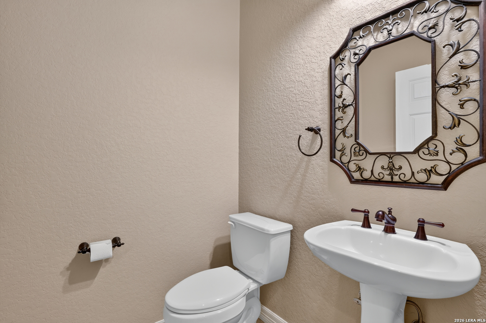144 Abrego Lake Floresville TX 78114