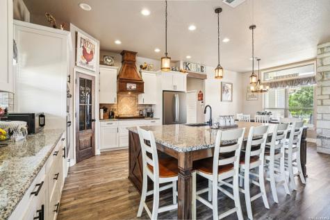121 Westfield Landing La Vernia TX 78121