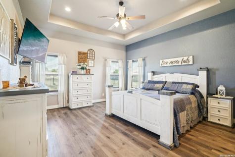 121 Westfield Landing La Vernia TX 78121