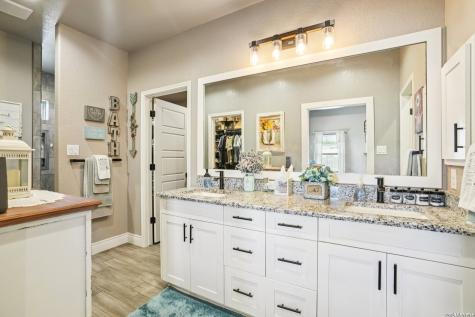 121 Westfield Landing La Vernia TX 78121