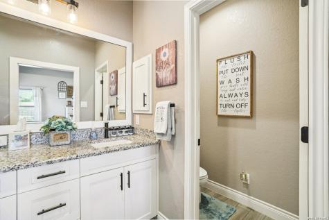 121 Westfield Landing La Vernia TX 78121