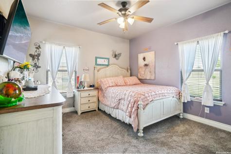 121 Westfield Landing La Vernia TX 78121