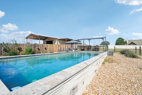 121 Westfield Landing La Vernia TX 78121