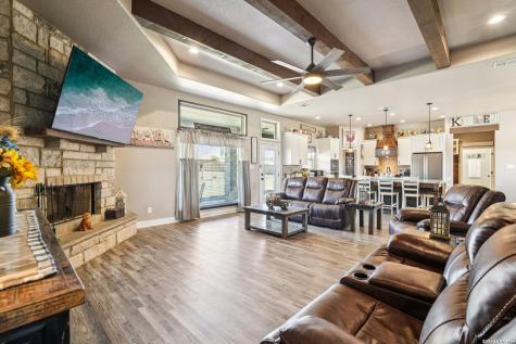121 Westfield Landing La Vernia TX 78121