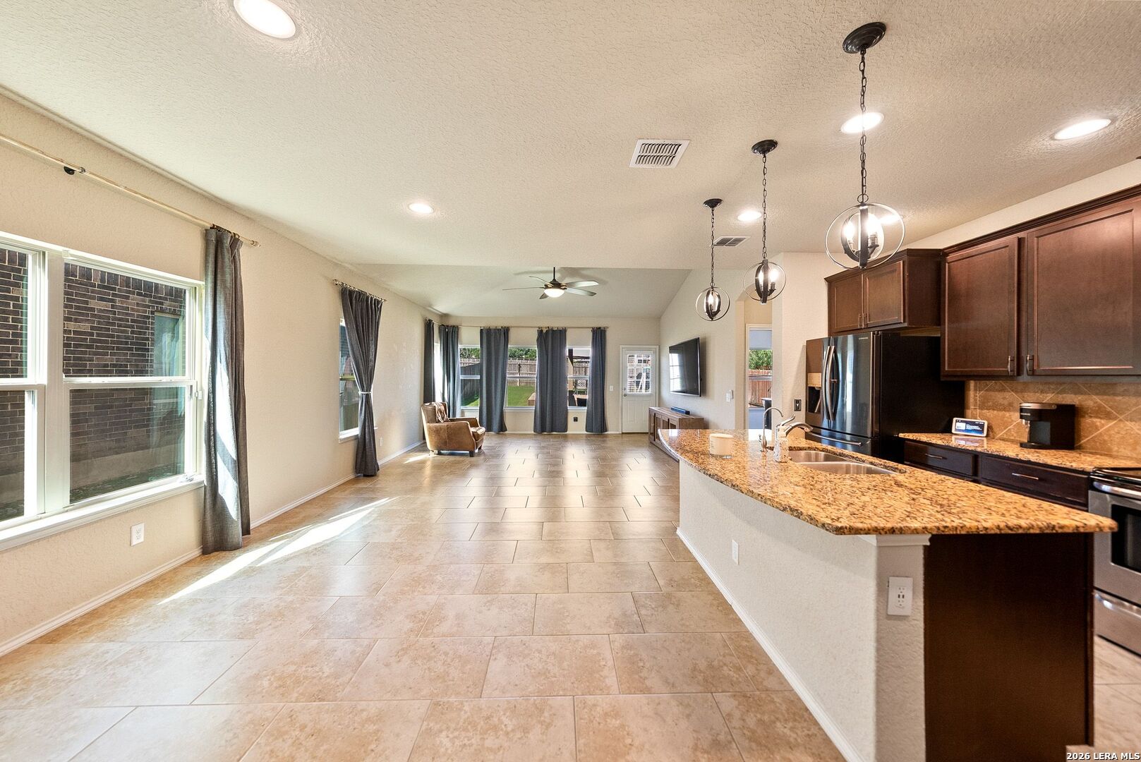 1631 Badger Wolf San Antonio TX 78245