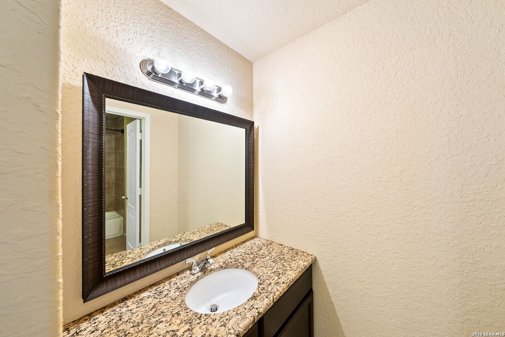 1631 Badger Wolf San Antonio TX 78245