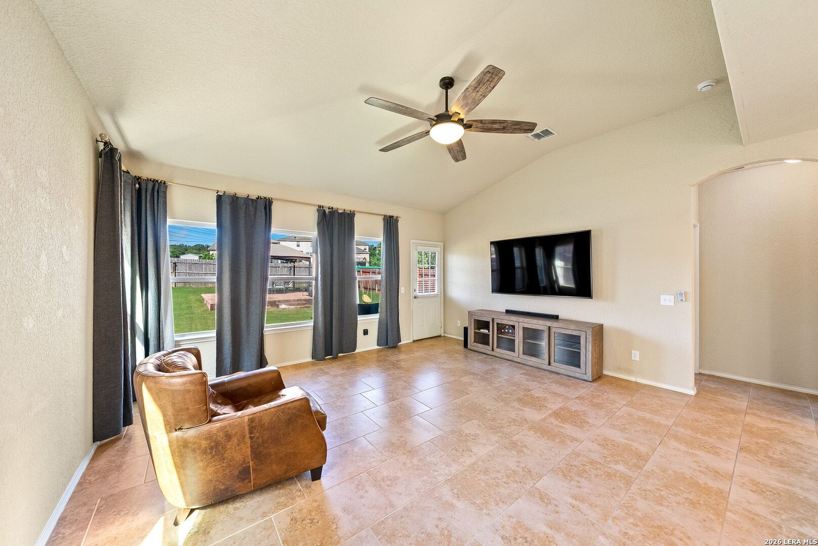 1631 Badger Wolf San Antonio TX 78245