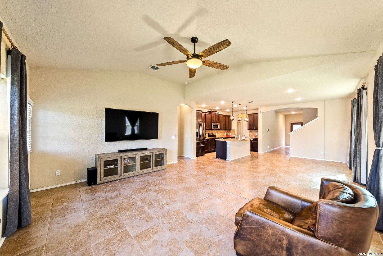 1631 Badger Wolf San Antonio TX 78245
