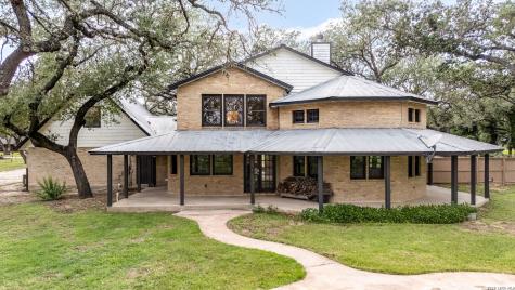 114 Massad Drive Pleasanton TX 78064