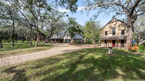 114 Massad Drive Pleasanton TX 78064