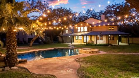 114 Massad Drive Pleasanton TX 78064