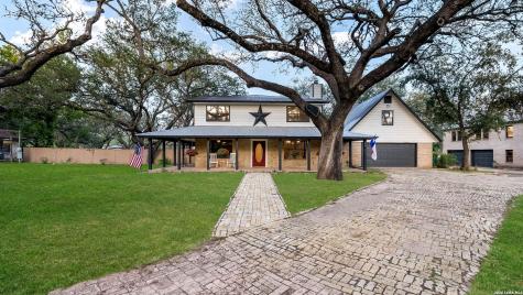 114 Massad Drive Pleasanton TX 78064