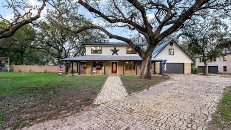 114 Massad Drive Pleasanton TX 78064