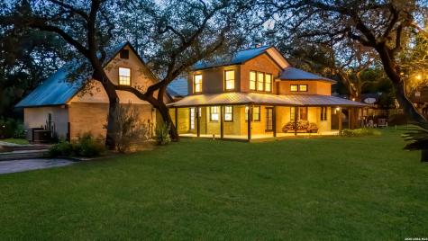 114 Massad Drive Pleasanton TX 78064