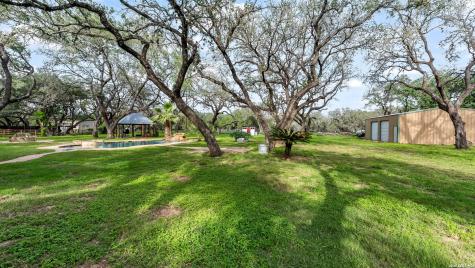 114 Massad Drive Pleasanton TX 78064