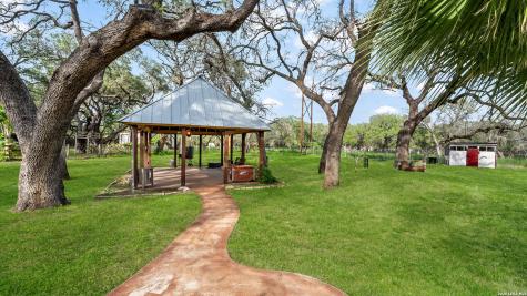 114 Massad Drive Pleasanton TX 78064