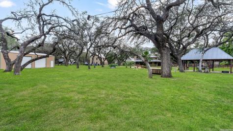 114 Massad Drive Pleasanton TX 78064