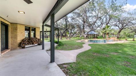 114 Massad Drive Pleasanton TX 78064