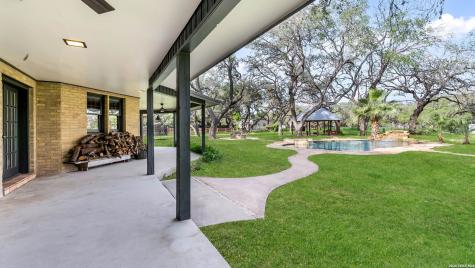 114 Massad Drive Pleasanton TX 78064