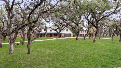 114 Massad Drive Pleasanton TX 78064