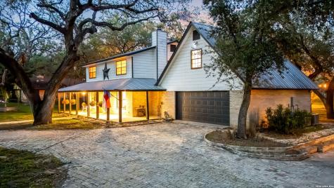 114 Massad Drive Pleasanton TX 78064