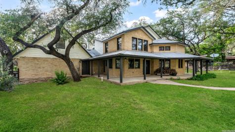 114 Massad Drive Pleasanton TX 78064