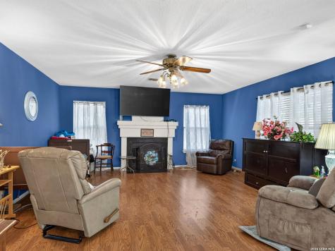 16826 Winding Oak Drive San Antonio TX 78247