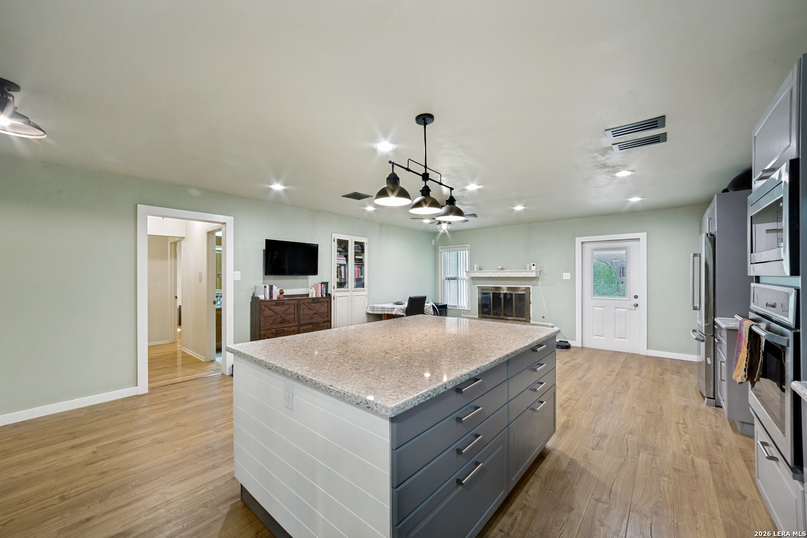 6534 Hoofs San Antonio TX 78240