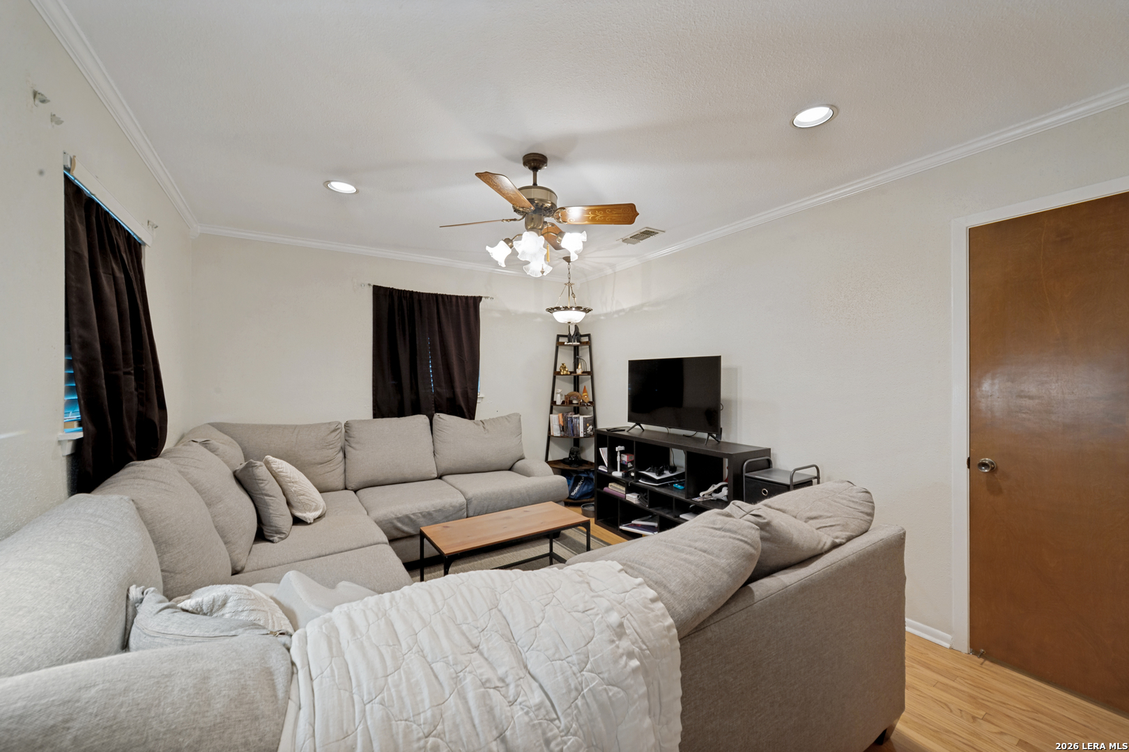 6534 Hoofs San Antonio TX 78240