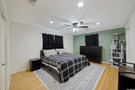 6534 Hoofs San Antonio TX 78240