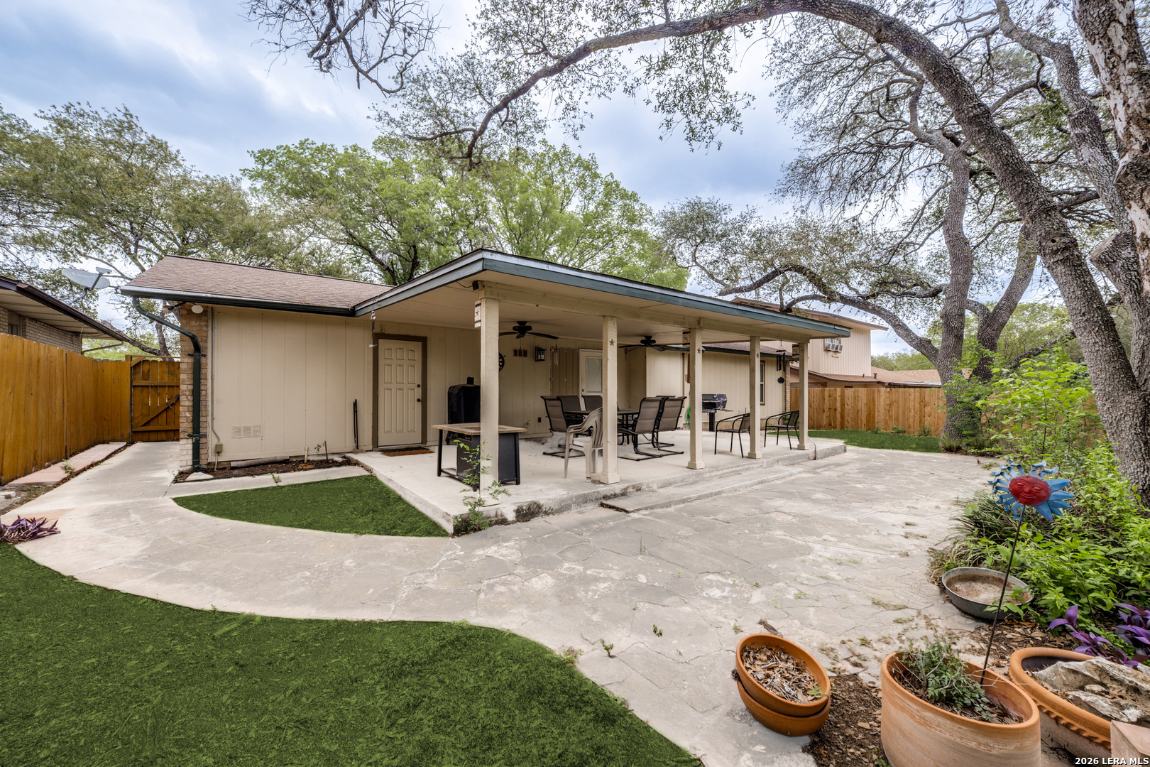 6534 Hoofs San Antonio TX 78240