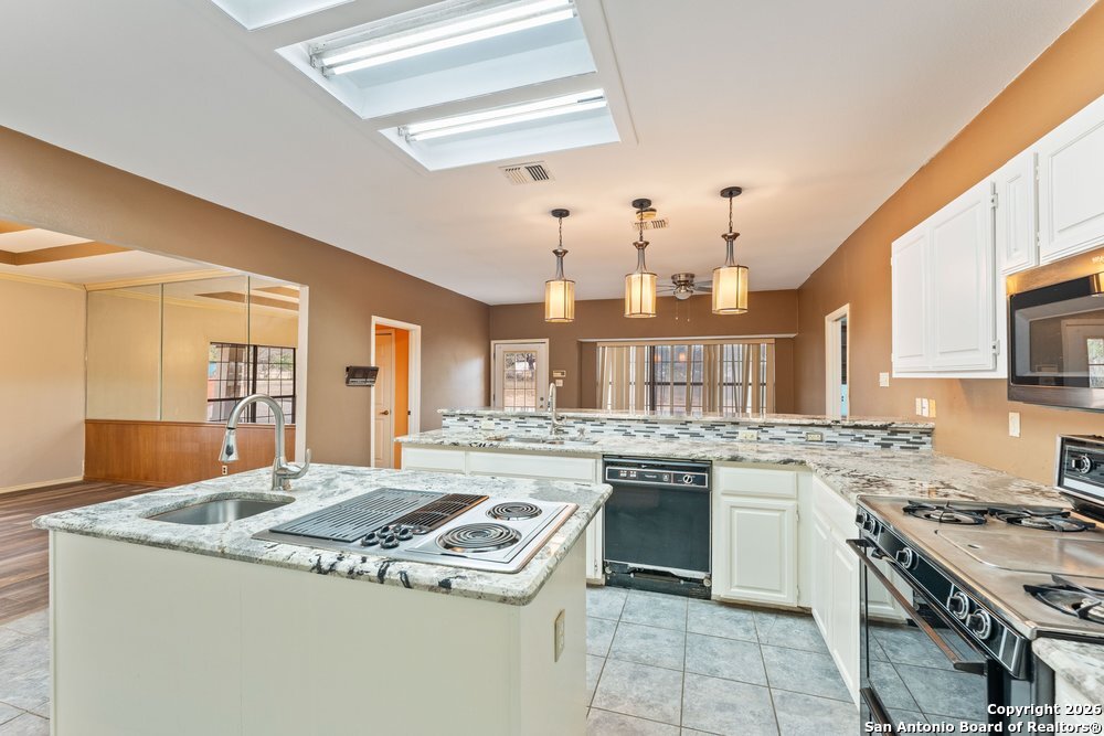 5421 Lockhill San Antonio TX 78240