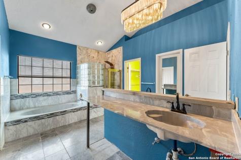 5421 Lockhill San Antonio TX 78240