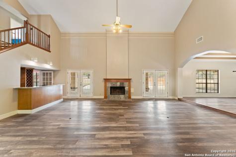 5421 Lockhill San Antonio TX 78240