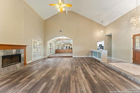 5421 Lockhill San Antonio TX 78240