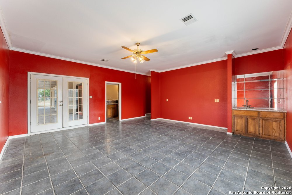 5421 Lockhill San Antonio TX 78240