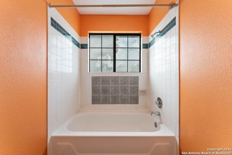 5421 Lockhill San Antonio TX 78240