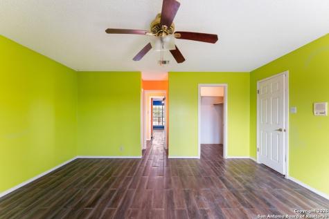 5421 Lockhill San Antonio TX 78240