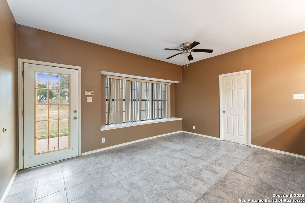 5421 Lockhill San Antonio TX 78240