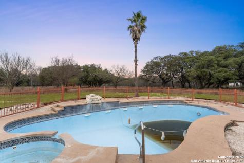 5421 Lockhill San Antonio TX 78240