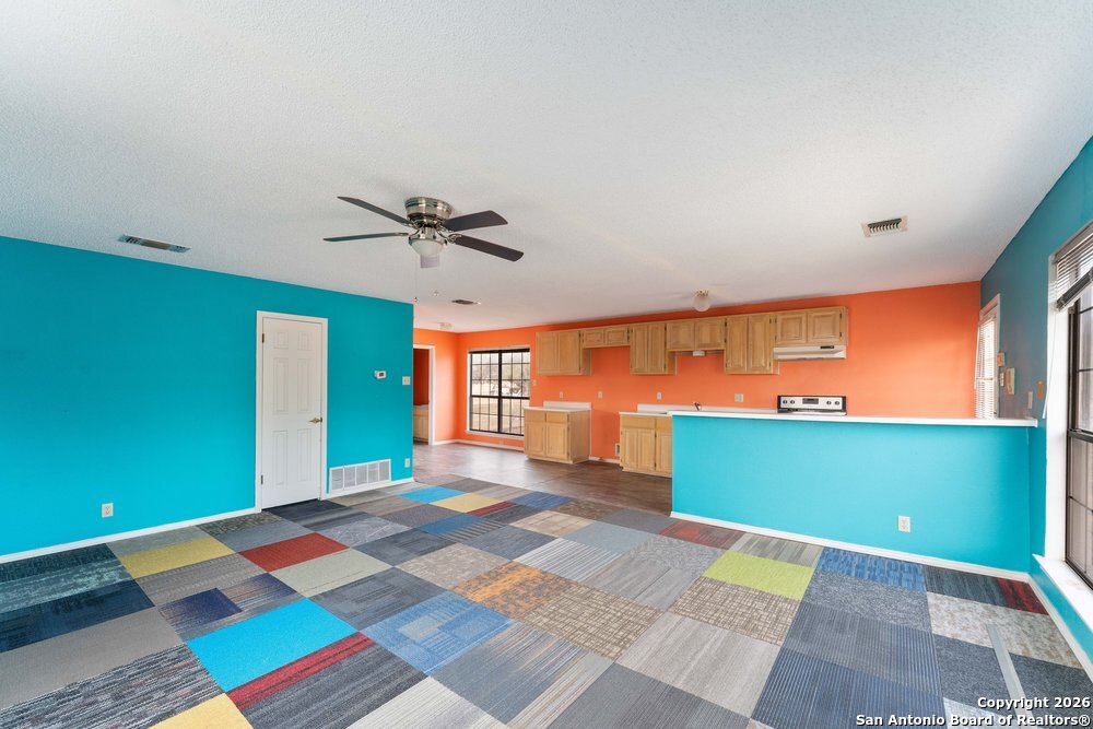 5421 Lockhill San Antonio TX 78240