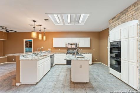 5421 Lockhill San Antonio TX 78240