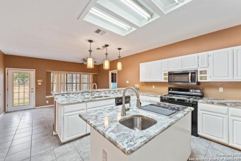 5421 Lockhill San Antonio TX 78240