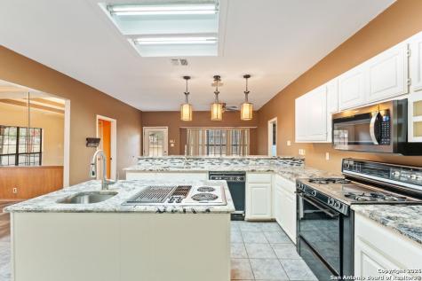 5421 Lockhill San Antonio TX 78240