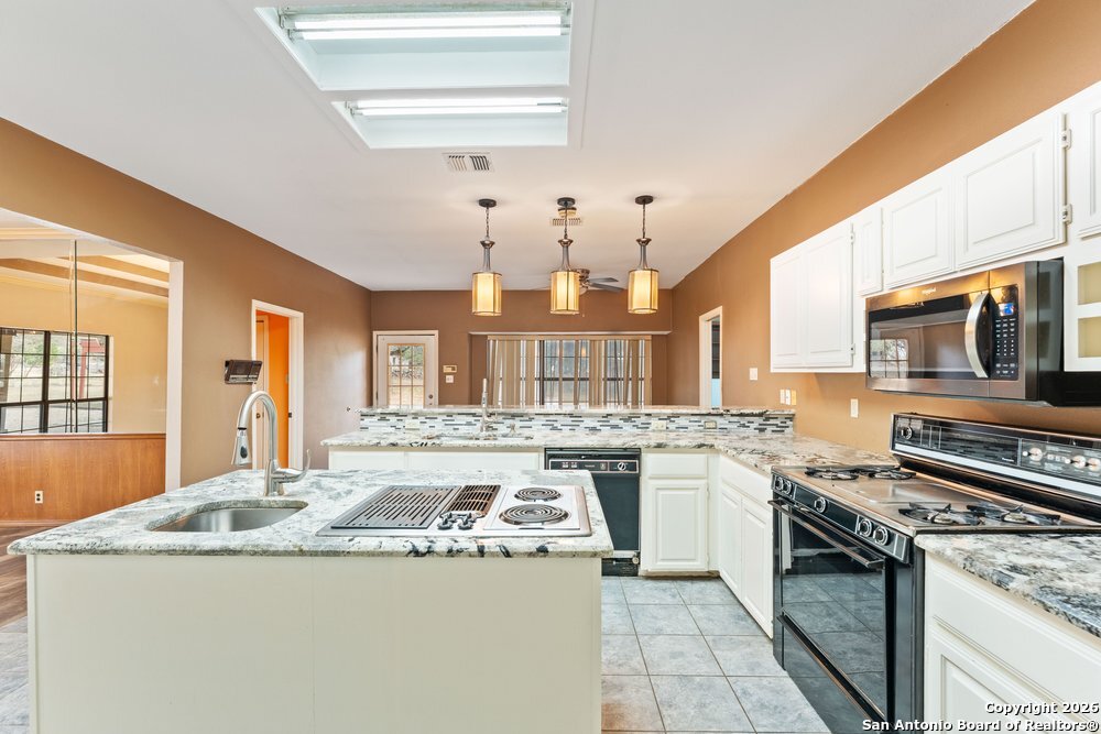 5421 Lockhill San Antonio TX 78240