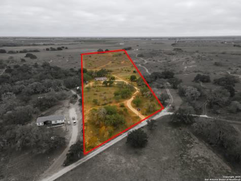 1145 Postert Lane Floresville TX 78114