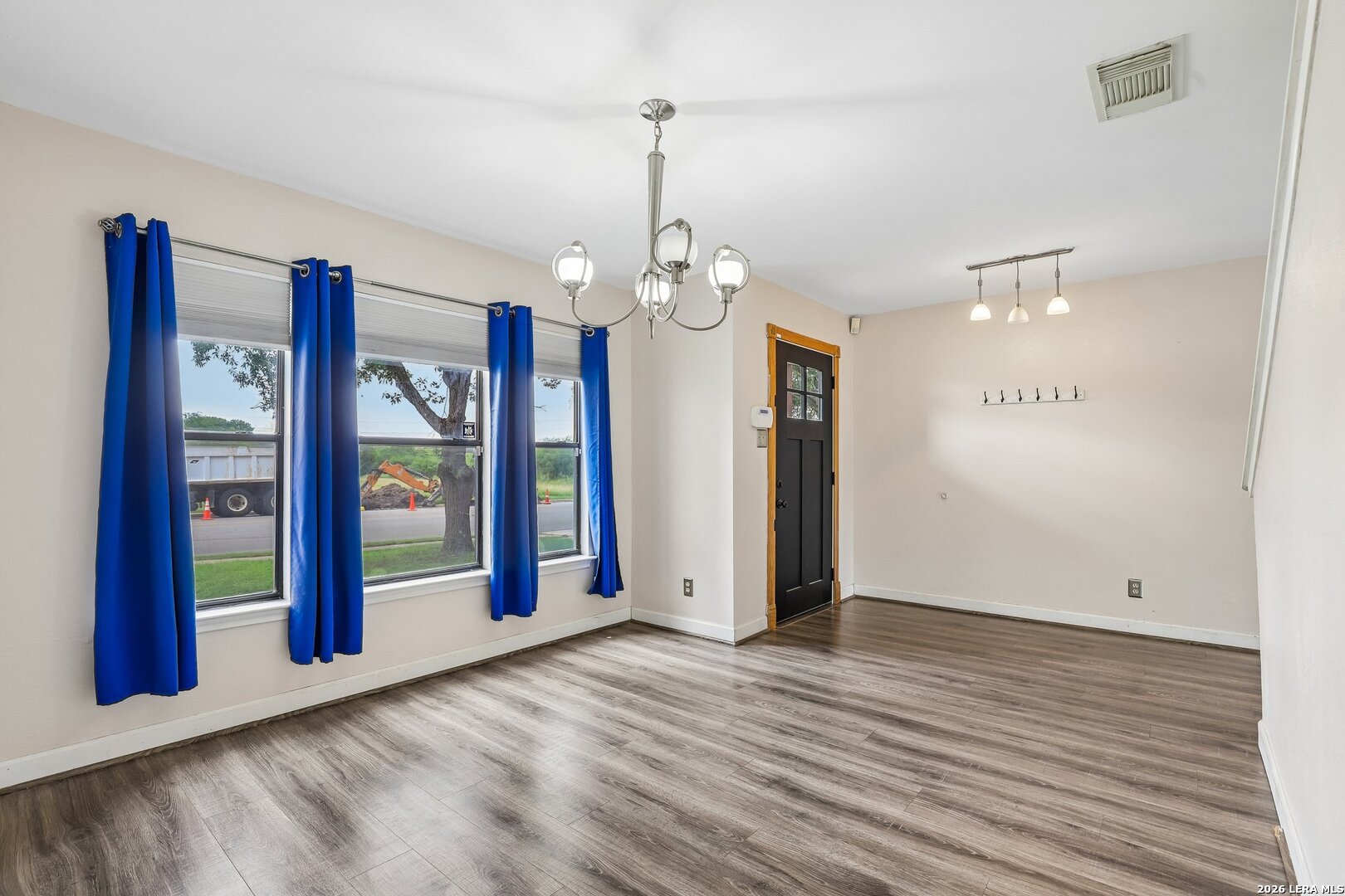 6711 Beech Trail Drive Converse TX 78109