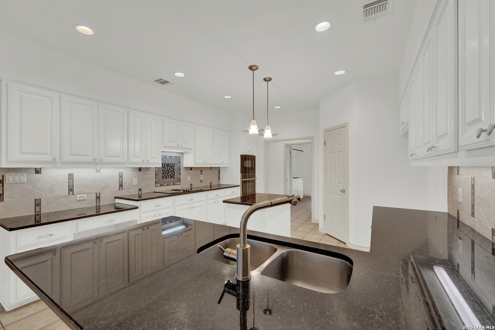 8472 Rolling Acres Trail Fair Oaks Ranch TX 78015