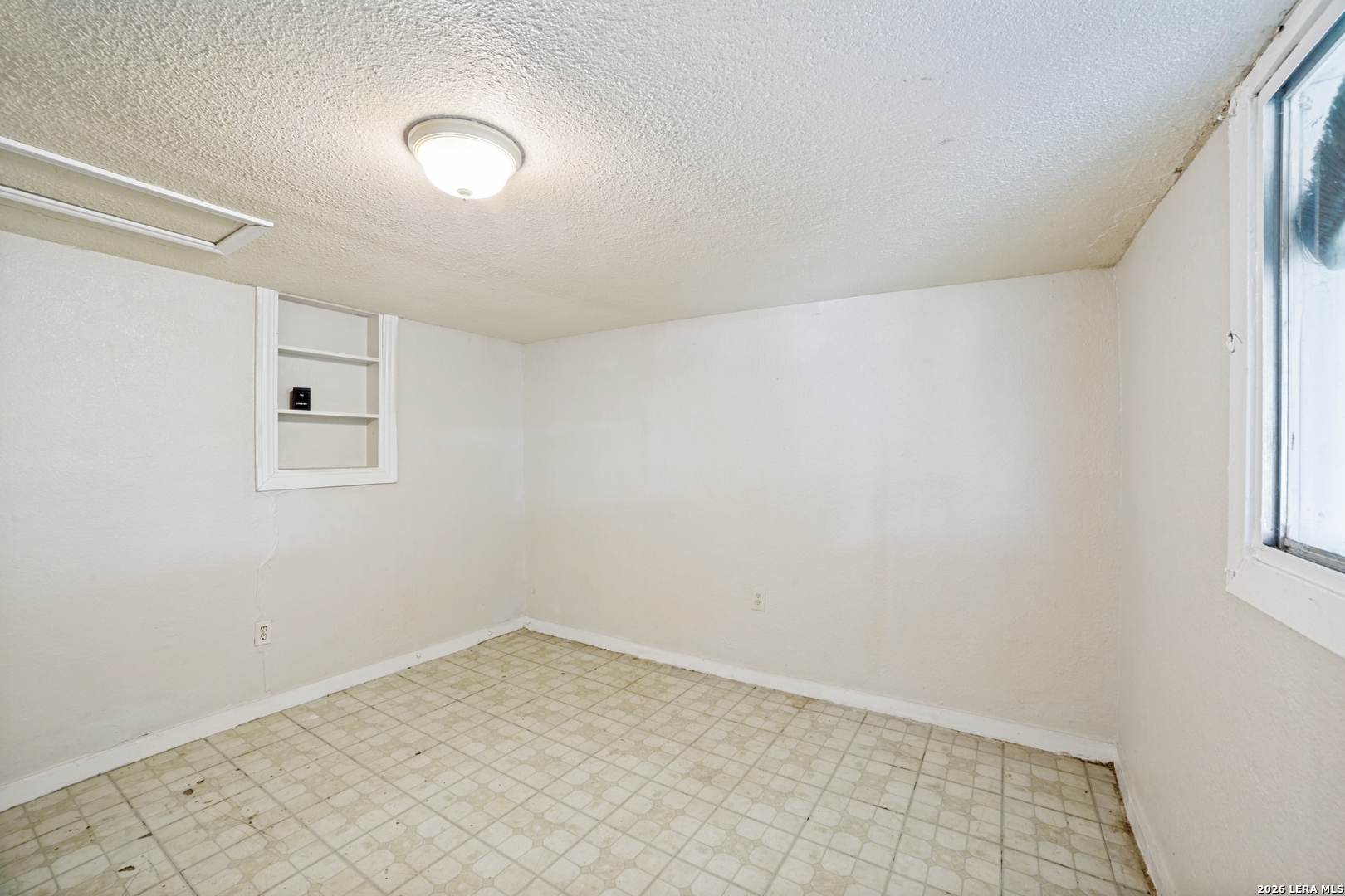 711 John Adams San Antonio TX 78228