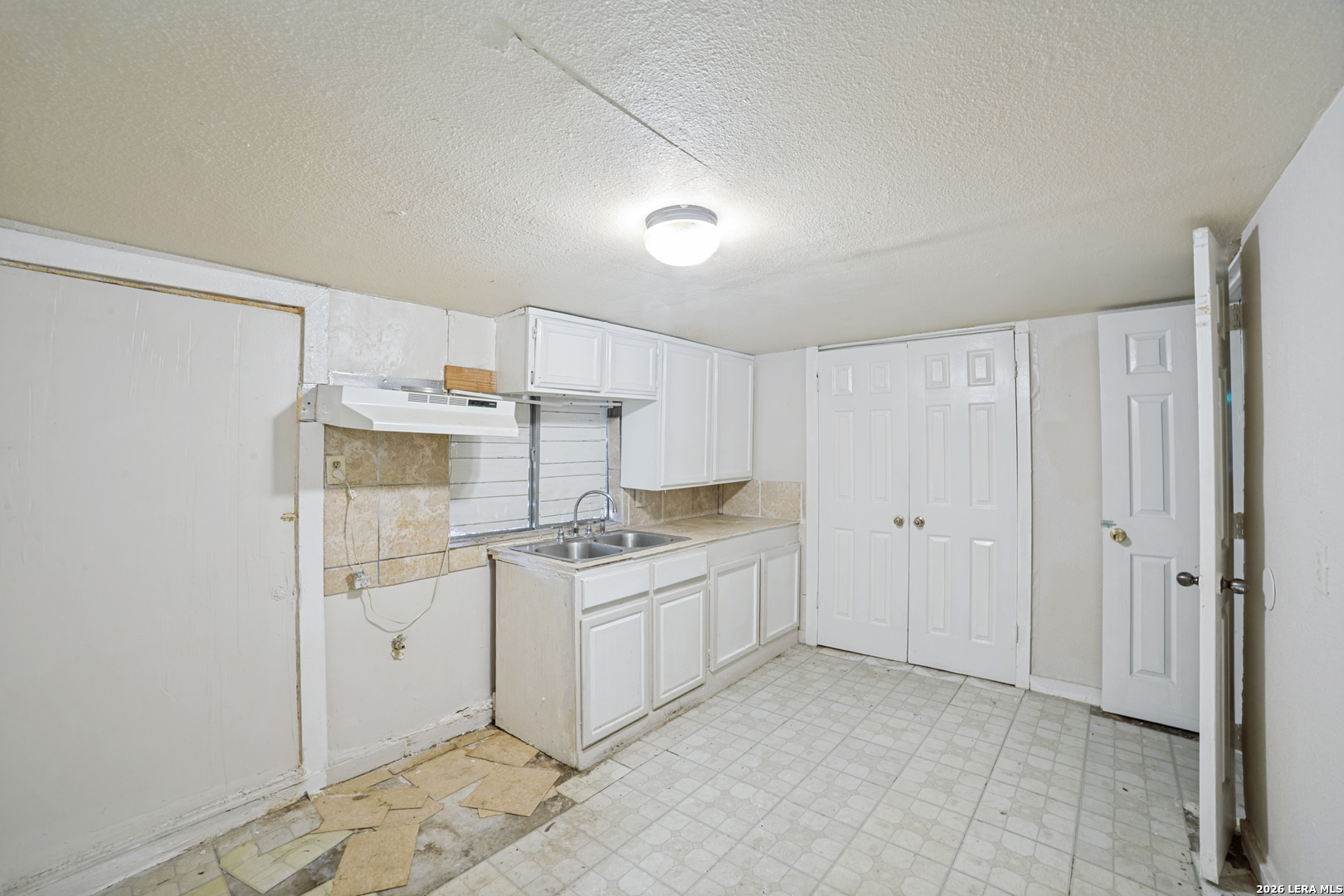 711 John Adams San Antonio TX 78228